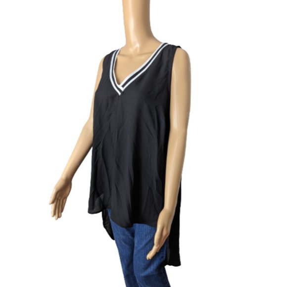 Torrid Black V-Neck Hi-Low Tank 1 - Picture 4 of 8